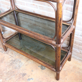Vintage rotan open boekenkast glas