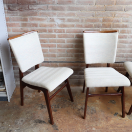 Set vintage stoelen lichte bekleding