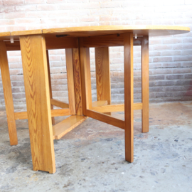 Vintage jaren 70 pinewood inklaptafel rond ovaal