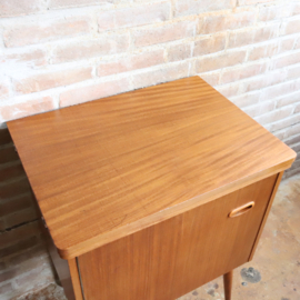 Vintage kast platenspeler (oud naaikastje)