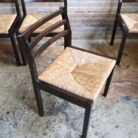 set 4 vintage stoelen rieten / biezen zitting