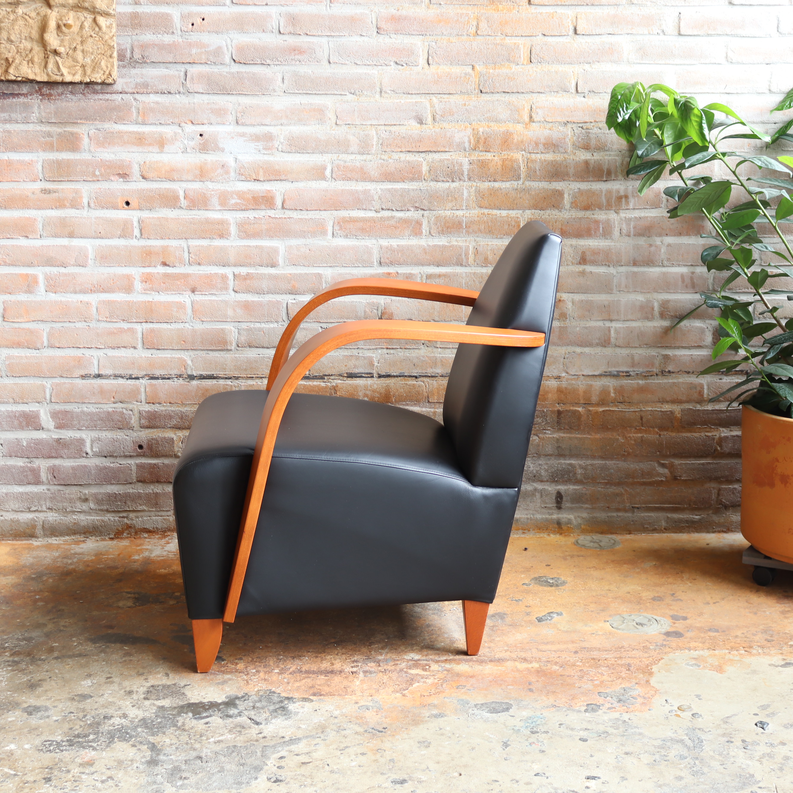 Vintage fauteuil leer hout spaans jaren 80