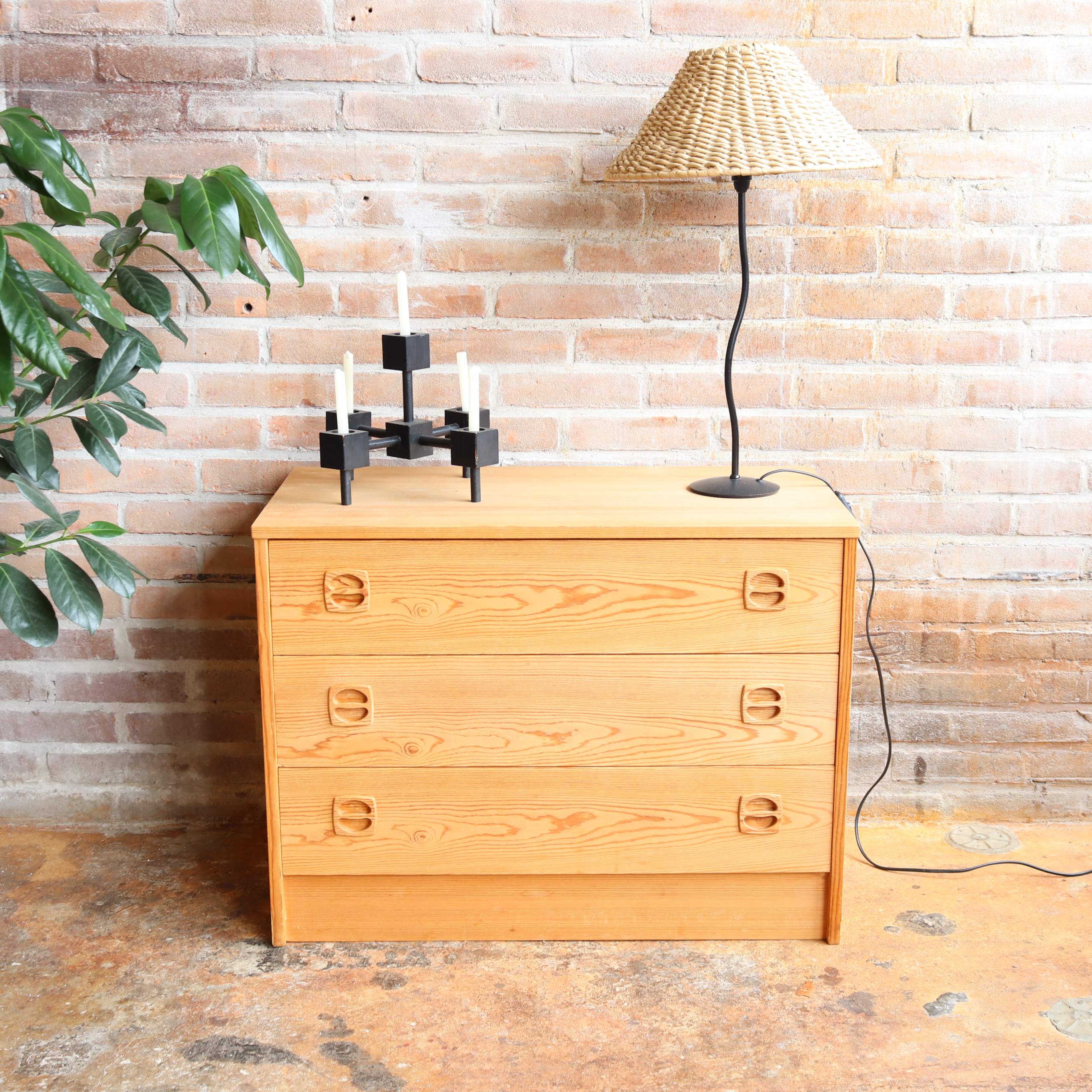 Vintage ladekast licht hout
