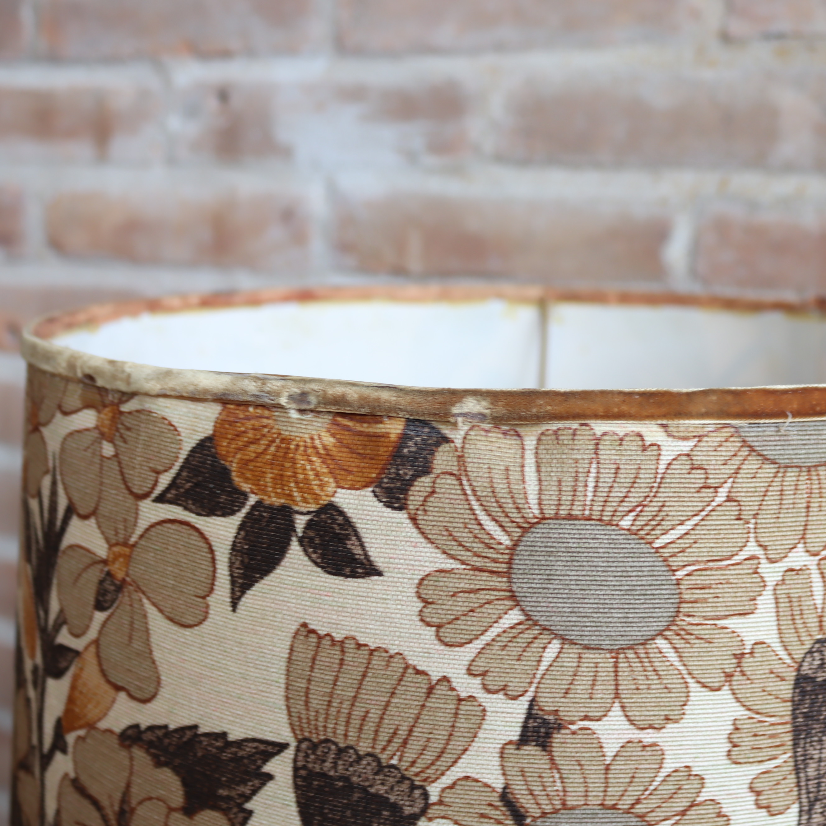Vintage lamp bloemen retro oranje rotan messing