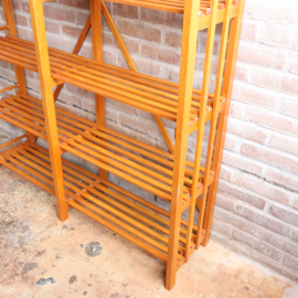 Vintage boekenrek open latten kastje speelgoed boeken