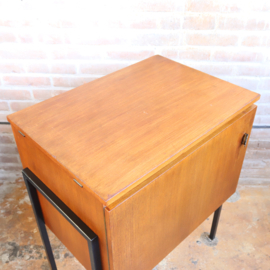 Vintage kast platenspeler