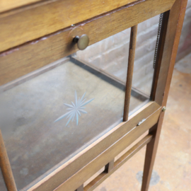 Vintage theekastje glas