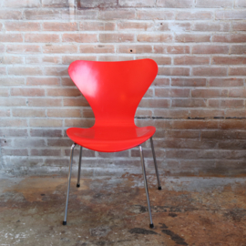 Fritz Hansen vlinderstoel serie 7 stoel rood