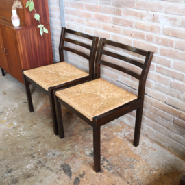 set 4 vintage stoelen rieten / biezen zitting