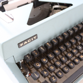 vintage typemachine blauw