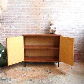 Vintage klein dressoir  jaren 70