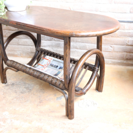 Vintage rotan tafel met lectuurmand