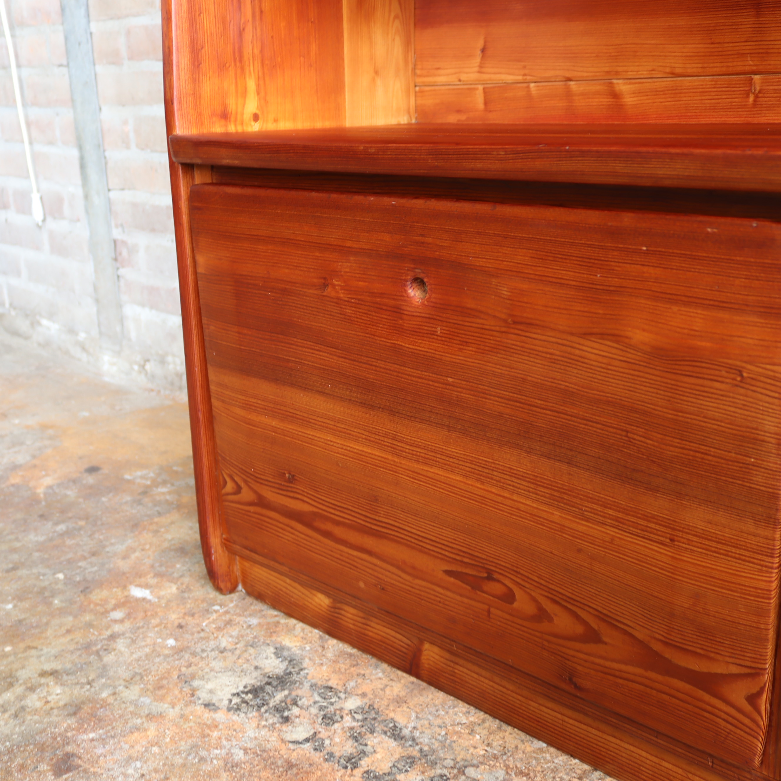 Vintage kast hoog boeken massief hout
