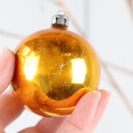 Vintage oker geel kerstbal ornament