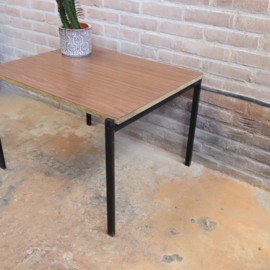 Vintage tafeltje / speeltafel