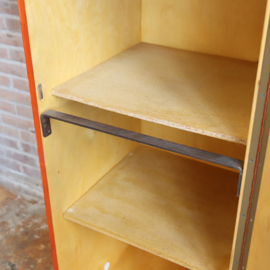 Vintage hoge smalle kast