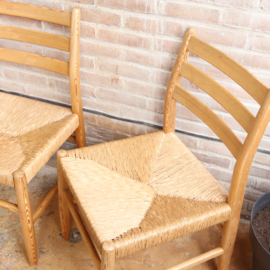 Vintage Scandinavische stoelen riet hout