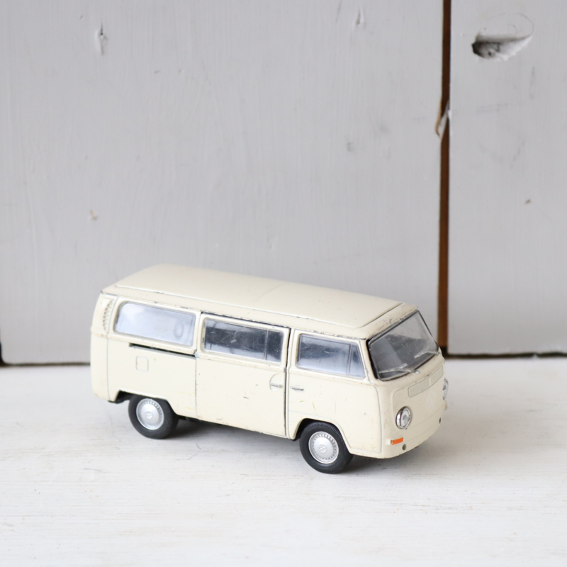 Artefact Kreunt Allergisch Vintage speelgoed auto vw bus t2 wit | kinderkamer | Meutt vintage &  interior - webshop voor vintage interieur producten