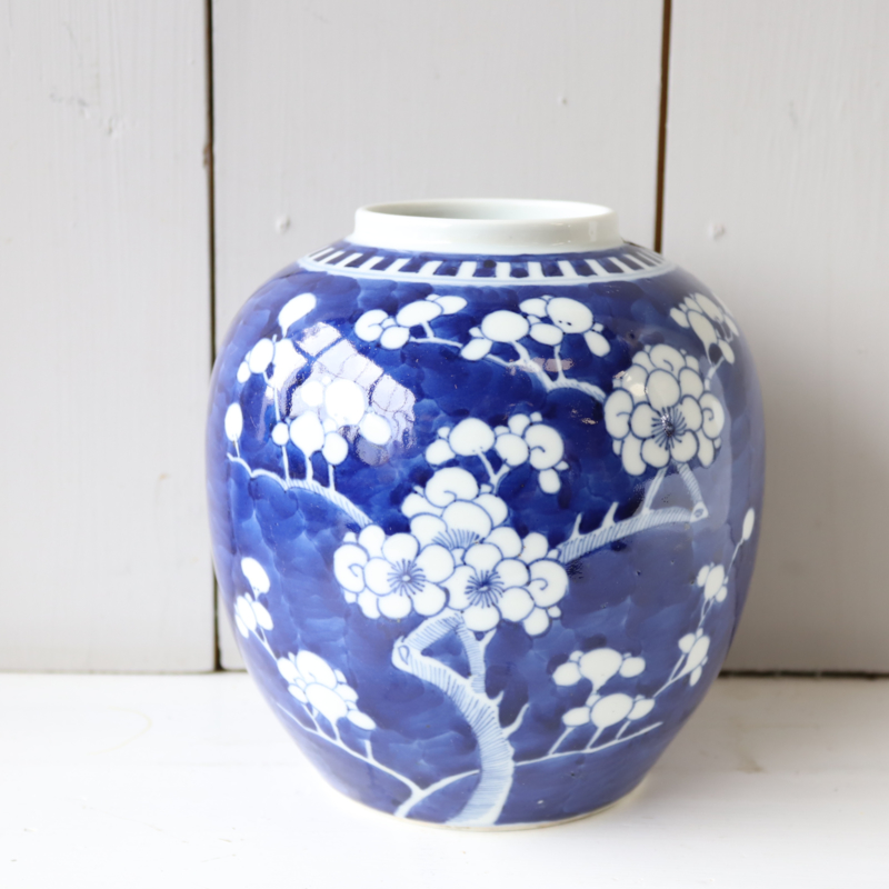 Chinese vaas wit | potten & vazen | Meutt vintage interior - webshop voor vintage interieur producten