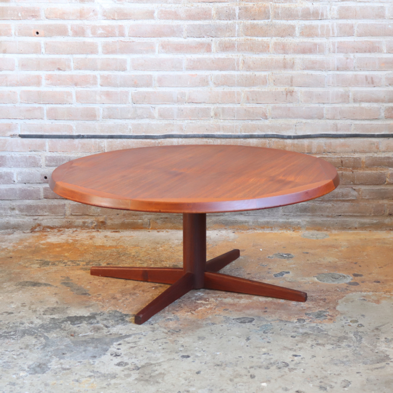salontafel rond hout mid-century | tafel & bureau | Meutt vintage & interior - webshop voor vintage interieur producten