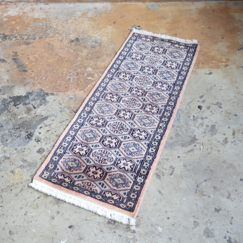 Vintage Perzische tapijt loper licht roze | vloerkleden & kussens | Meutt vintage & interior vintage interieur