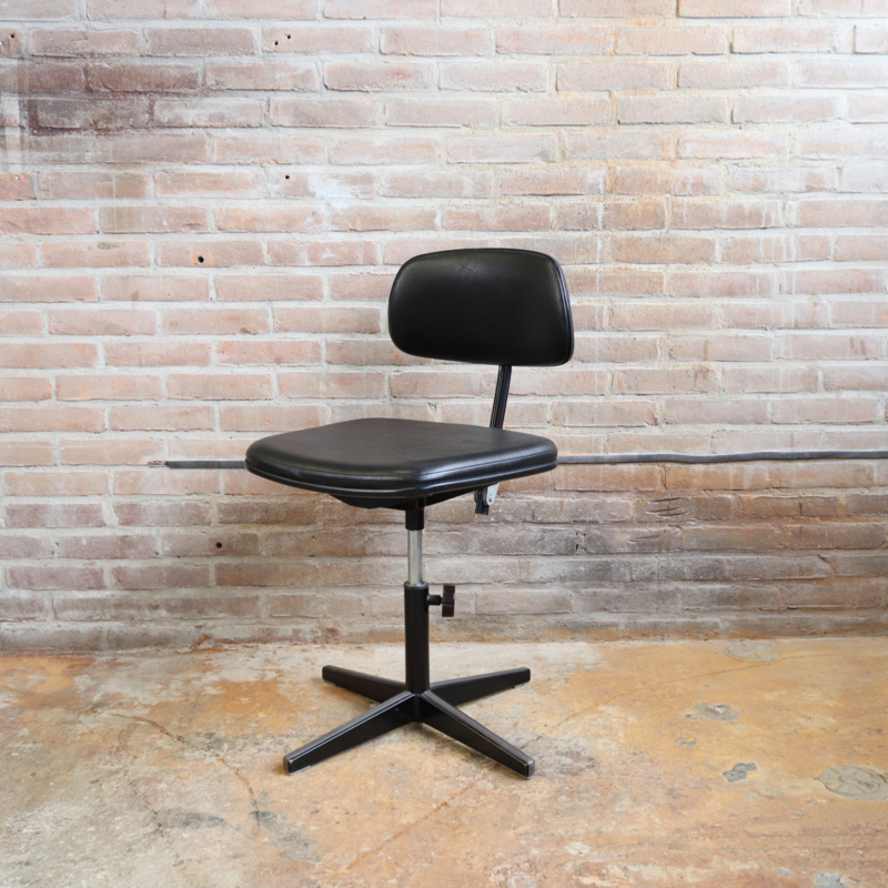 Kustlijn twee Kan niet lezen of schrijven Vintage bureau stoel zwart Ahrend | fauteuils & stoelen | Meutt vintage &  interior - webshop voor vintage interieur producten