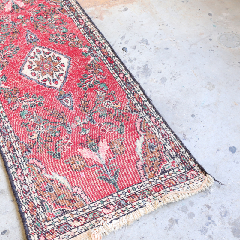 Vintage Perzische tapijt loper | vloerkleden & kussens Meutt vintage & interior voor vintage interieur producten
