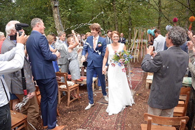 bohemian bruiloft in het bos styling hoge erf