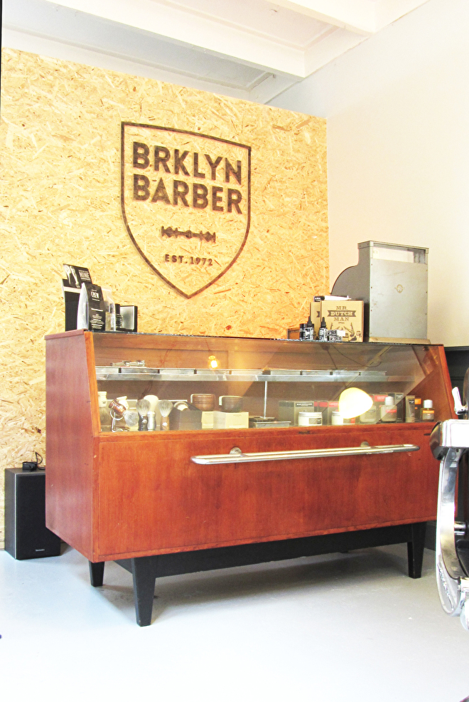 interieur styling barbershop toonbank