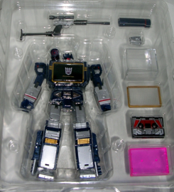 Takara MP-13 Soundwave [Reissue]