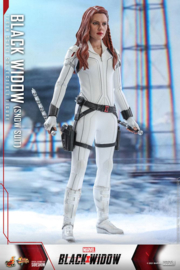 Hot Toys MM AF 1/6 Black Widow Snow Suit Version