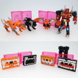 Takara Masterpiece MP-15/16-E Cassettebot Vs Cassettetron Set Exclusive