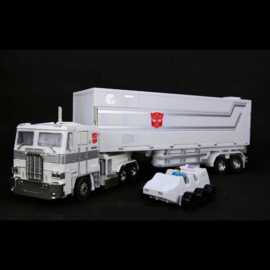 MP10U Ultra Magnus with Trailer