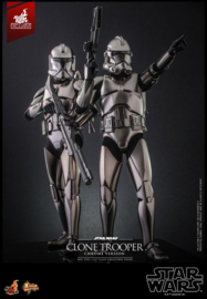 HOT910741 Star Wars 1/6 Clone Trooper (Chrome Version)