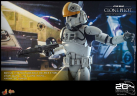 HOT911037 Star Wars: Episode II Action Figure 1/6 Clone Pilot