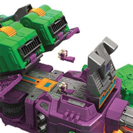 Takara WFC Earthrise Titan Scorponok