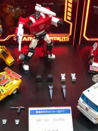 Takara Masterpiece MP-12+ Sideswipe