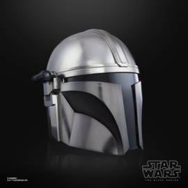 F0493 Star Wars The Black Series The Mandalorian Electronic Helmet