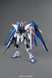 1/100 MG ZGMF-X10A Freedom Gundam 2.0