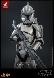 HOT910741 Star Wars 1/6 Clone Trooper (Chrome Version)