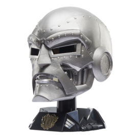 G0586 Marvel Legends Doctor Doom's classic helmet