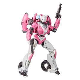 Hasbro Studio Series Deluxe Class Arcee