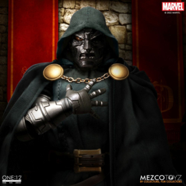 Mezco The Batman 1/12 Doctor Doom - Pre order