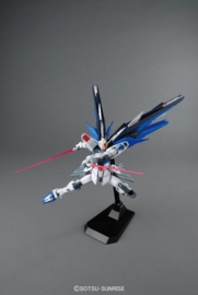 1/100 MG ZGMF-X10A Freedom Gundam 2.0