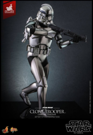 HOT910741 Star Wars 1/6 Clone Trooper (Chrome Version)