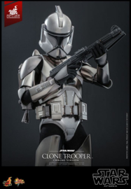 HOT910741 Star Wars 1/6 Clone Trooper (Chrome Version)