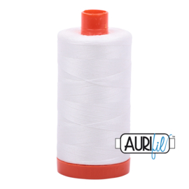 Aurifil Quiltgaren- MAKO NE 50/2 - 1300 meter - Kleur: 2021 - Natural White