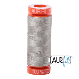 Aurifil Quiltgaren- MAKO 50 - 200 meter - Kleur: 5021 - Light Grey