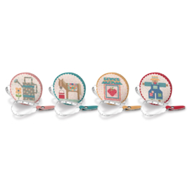 Tape Measures 'Farmer's Daughter' - Rolcentimeter by Lori holt