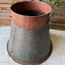 Iron Pot/Vase